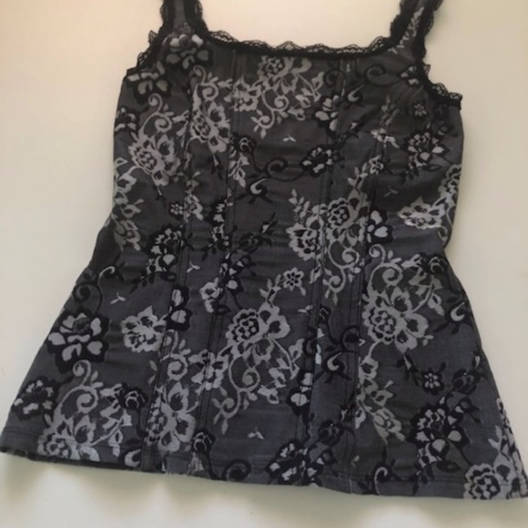 Top - Picture 3 of 4